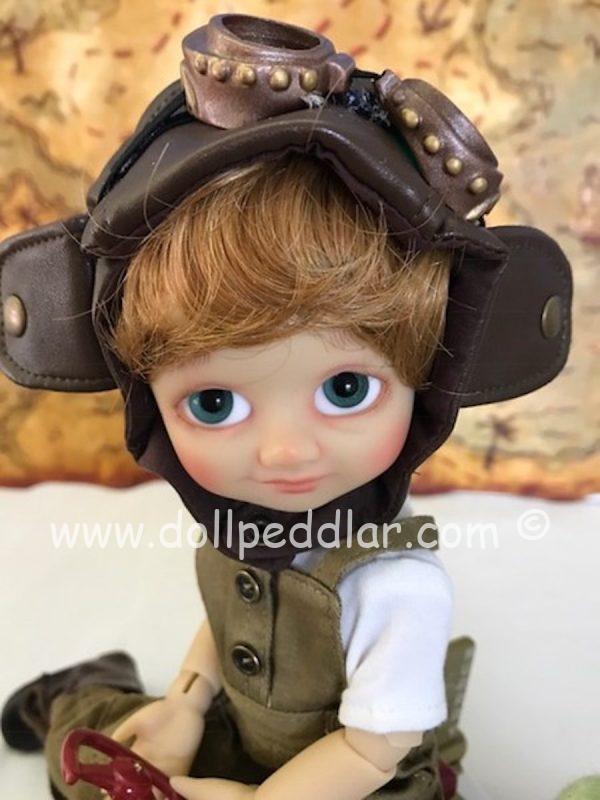 MDCC Liam as Peter Pan (new sculpt) 10" by Nikki Britt Full Set, Blue eyes, sunkissed resin